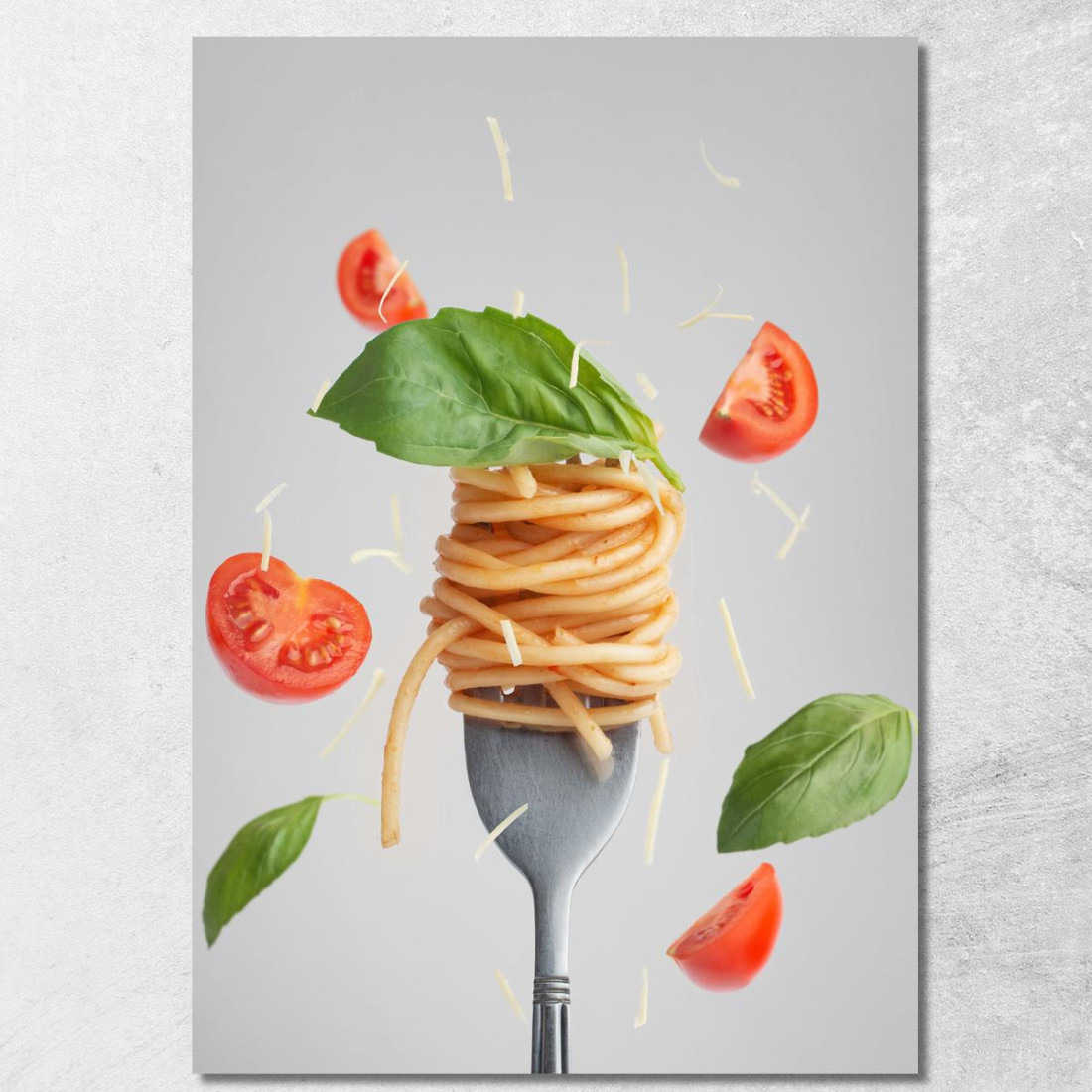 Quadro Moderno Spaghetti Al Pomodoro E Basilico Su Forchetta Con Pomodorini Volanti foo102 quadro stampato su tela Quadro Moderno Spaghetti Al Pomodoro E Basilico Su Forchetta Con Pomodorini Volanti foo102 quadro stampato su tela
